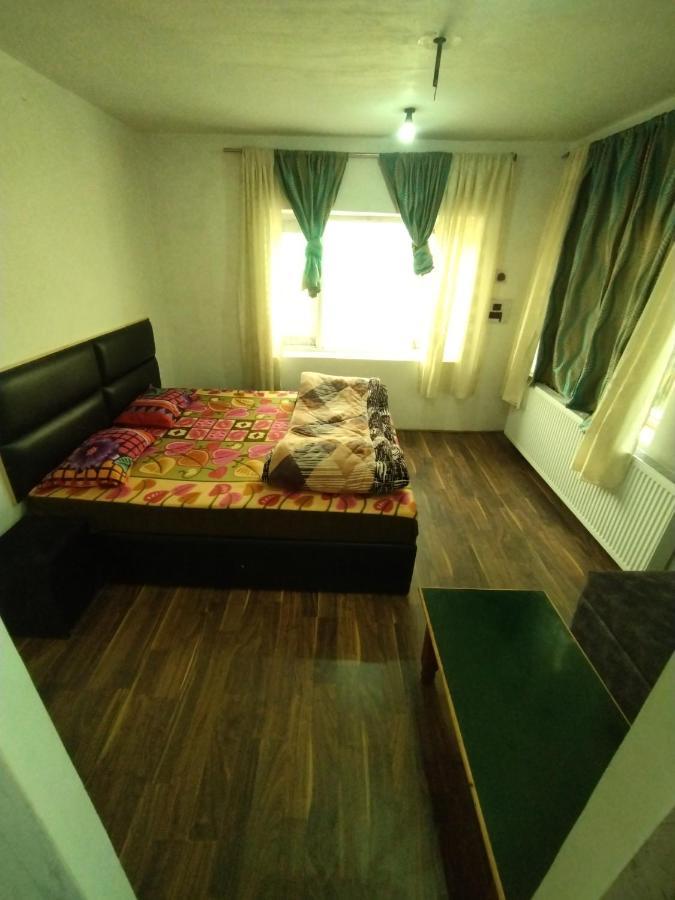 The Gulmarg Gateway Resort Srīnagar Esterno foto